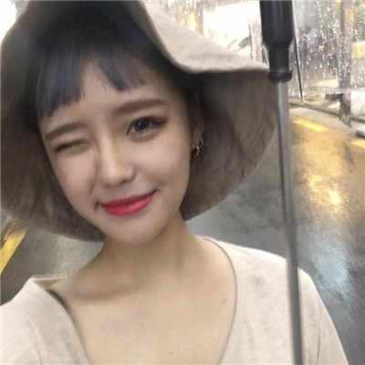 qq高清女生头像带字图片