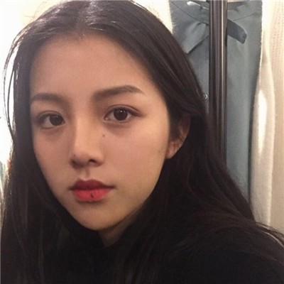 qq高清女生头像带字图片