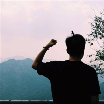 男生抽烟黑白头像高清图片