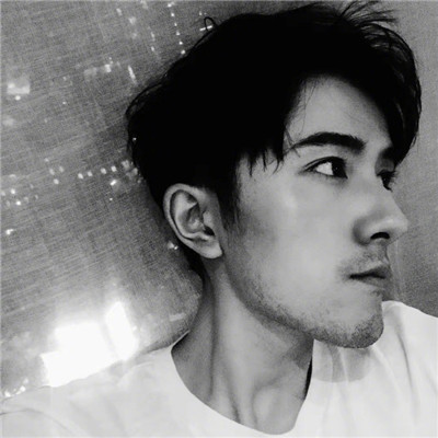 萌帅男生头像动漫图片