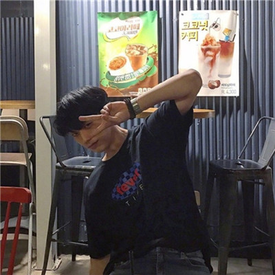 萌帅男生头像动漫图片