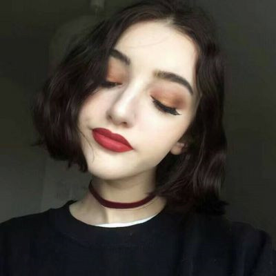 qq女生带字头像情侣图片
