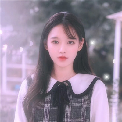 个性女生全身锁骨头像图片
