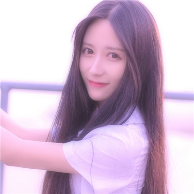 个性女生全身锁骨头像图片
