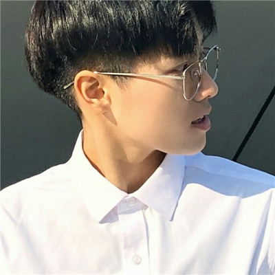 超拽帅气2018男生喜欢动漫卡通照片当头像图片