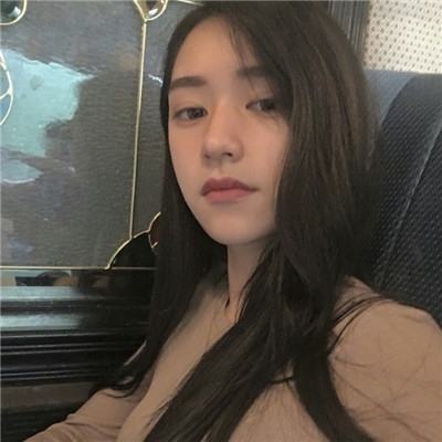 qq女生带字头像情侣图片