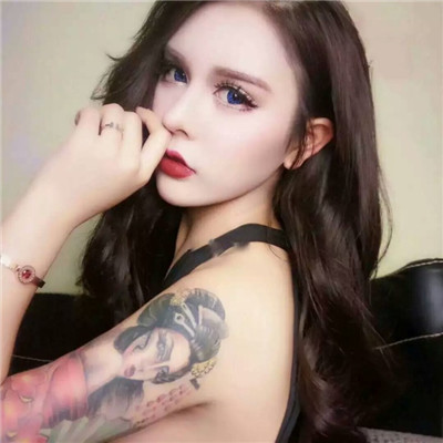 qq女生带字头像情侣图片