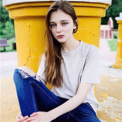 qq闺蜜动漫头像女生图片