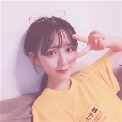 气质素描短发女生头像图片