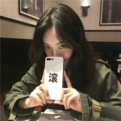 黑白动漫女生头像高清图片