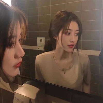女生头像森系手绘简约图片