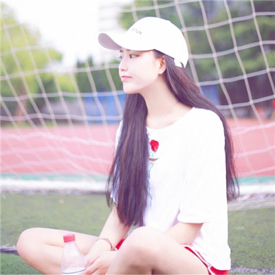 qq头像女生闺蜜3张图片
