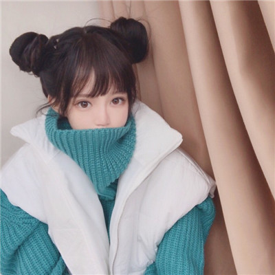 qq头像女生闺蜜3张图片
