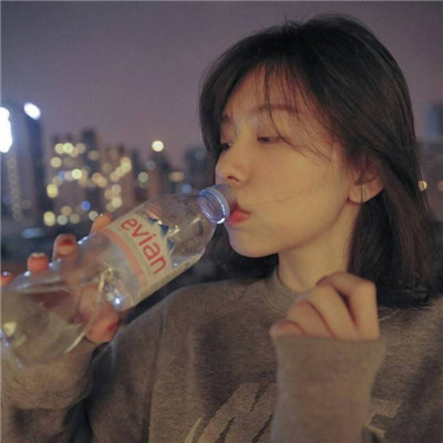 女生头像活泼可爱阳光图片