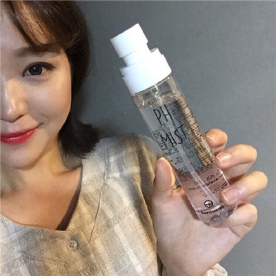 女生头像半身白色衣服图片