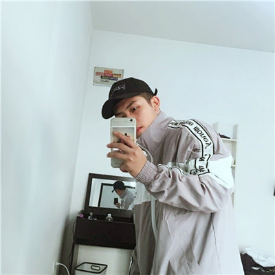 男生手绘简约头像线条图片