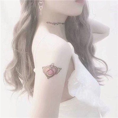 韩国女生卷发唯美头像图片