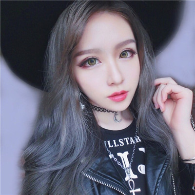 头像漫画女生短发女生图片