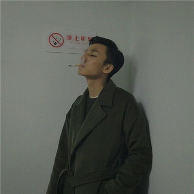 2018个性一个男生用女生的动漫头像图片