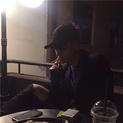 2018个性一个男生用女生的动漫头像图片