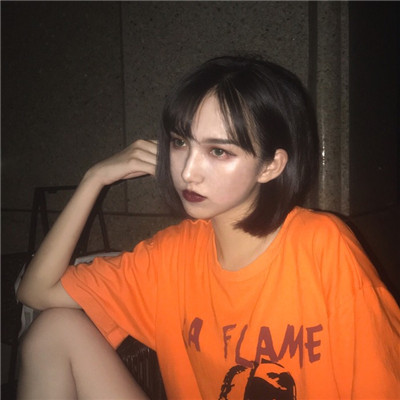 qq头像女生黑白影子图片