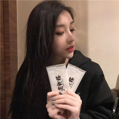 qq头像女生黑白影子图片