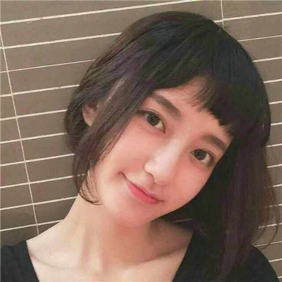 女生白底简约动漫头像图片