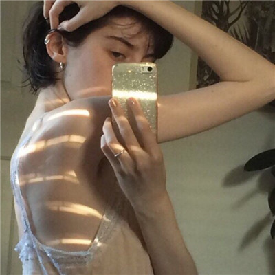 qq头像女生动漫冷酷拽图片