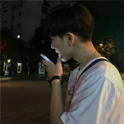 2018最火爆快手头像头盔头像男生头像图片
