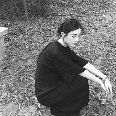 qq头像欧美女生彩色图片