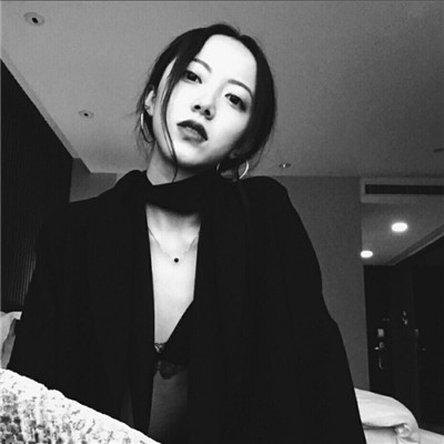 qq头像欧美女生彩色