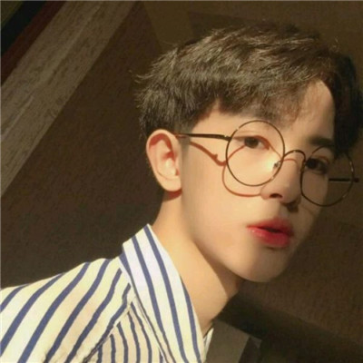 帅气小哥哥头像高清图片分享姓包氏微信头像 男生图片