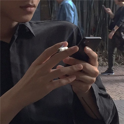 2018朋友圈背景图片背影男生头像图片