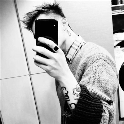 2018超棒的黑白帅哥头像图片头像背影男生非主流头像带字伤感图片大全图片