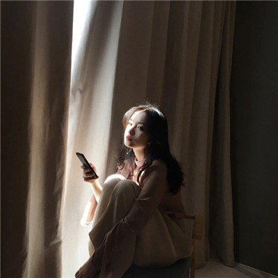 qq女生头像穿背带裤图片