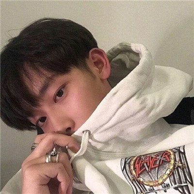 快手帅气男生动漫头像烟图片
