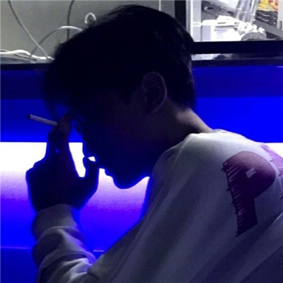 快手帅气男生动漫头像烟图片