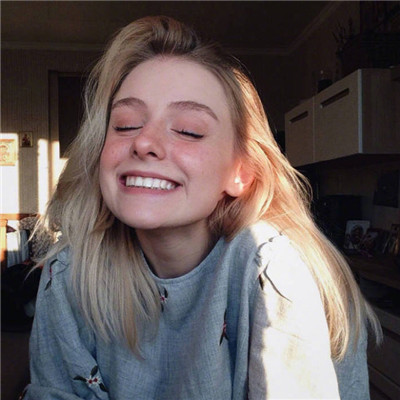 qq女生头像穿背带裤图片