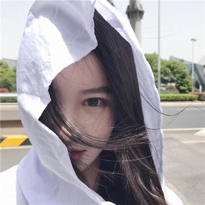qq女生头像穿背带裤图片