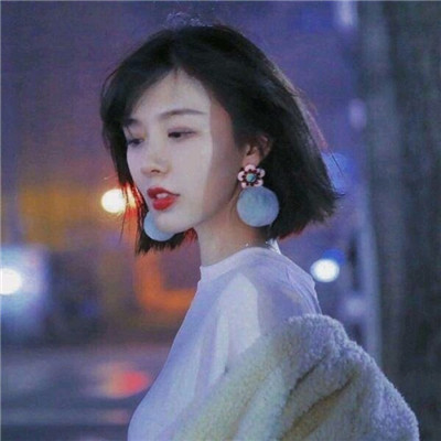 qq头像女生戴帽子韩国图片