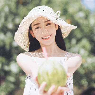 qq女生头像绿色侧面图片