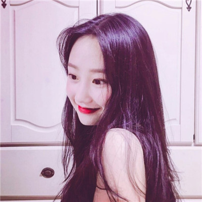 卷发女生侧脸头像女生图片