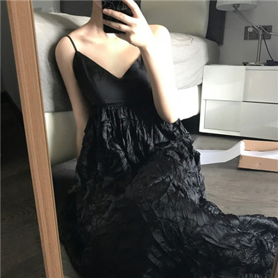 黑白手绘动漫头像女生图片
