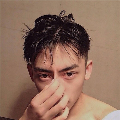 2018超帅气精神病院动画头像男生图片