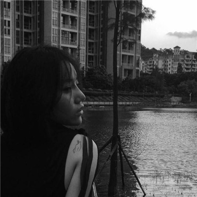 qq头像女生霸气动态图片