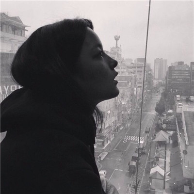 qq头像女生霸气动态图片