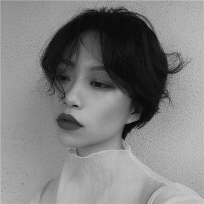 qq头像女生霸气动态图片
