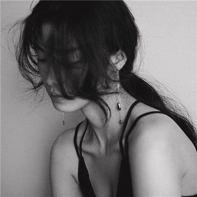 qq头像女生霸气动态图片