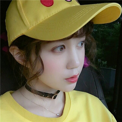 阳光活泼女生头像高清图片