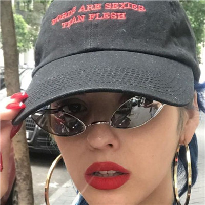 可爱的二次元头像女生